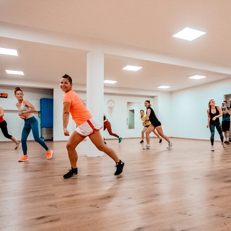 Tükrös terem csoportos órán